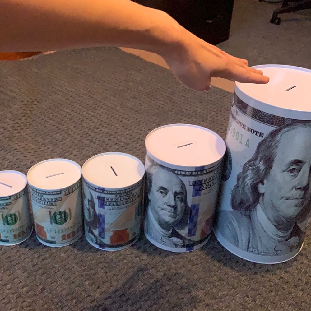 banks piggy can banks